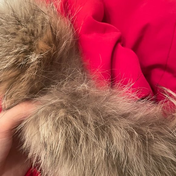 AUTHENTIC Canada Goose Trillium Parka Red Size XS - Picture 5 of 8